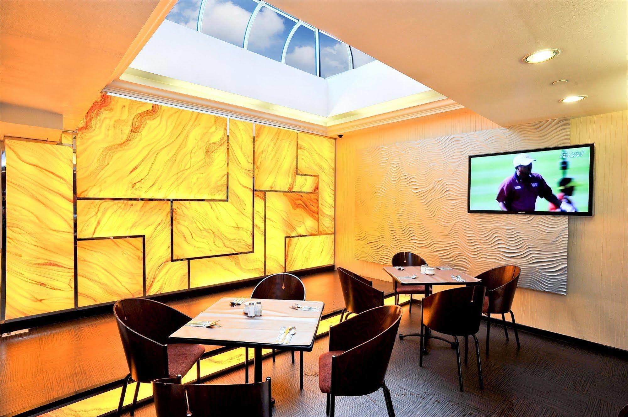 Oxford Hotel Singapore Eksteriør bilde